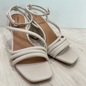 NWOT A New Day Strappy Chunky Heels Sandals in Ivory White